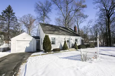 198 Warren Ter, Longmeadow, MA 01106