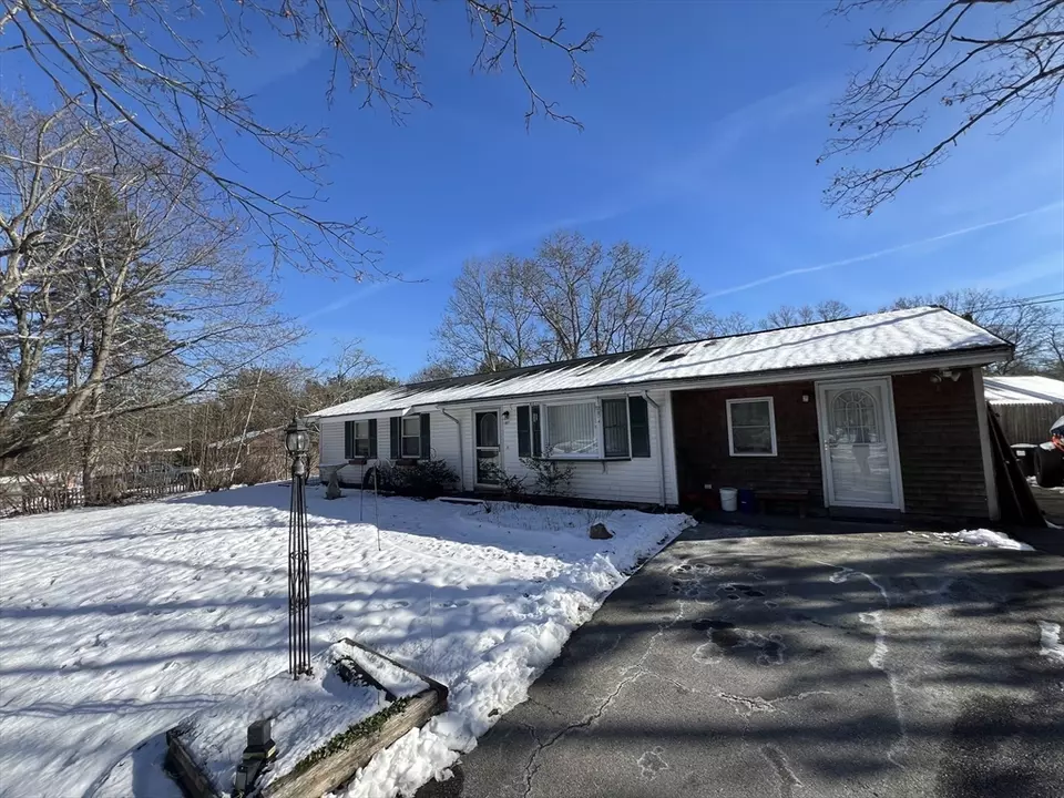 187 Crane Ave S, Taunton, MA 02780 19 Photos Movoto