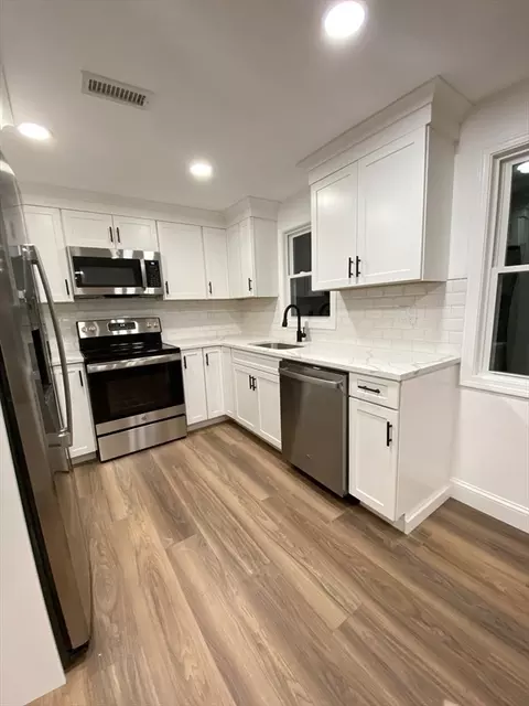 61 Burley St, Danvers, MA 01923 photo 4