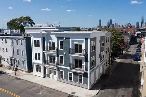 126 D St #2, Boston, MA 02127