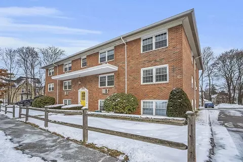 47 Alvarado Ave #2B, Worcester, MA 01604