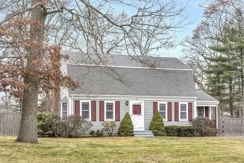 38 Nickerson Dr, Stoughton, MA 02072