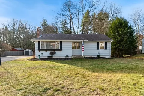 35 Mill St, Agawam, MA 01001