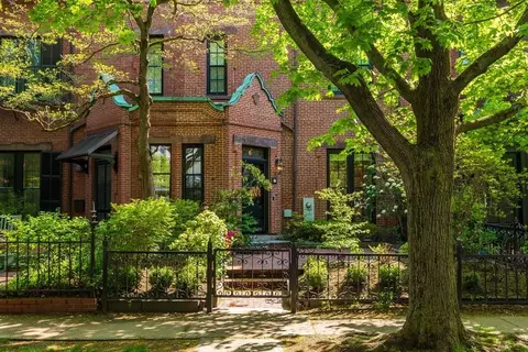 7 Hawes St, Brookline, MA 02446