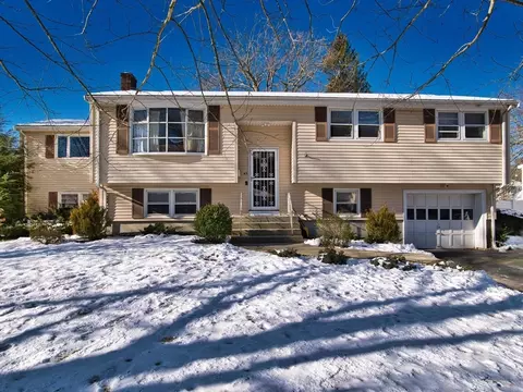 43 Overton St, Brockton, MA 02301