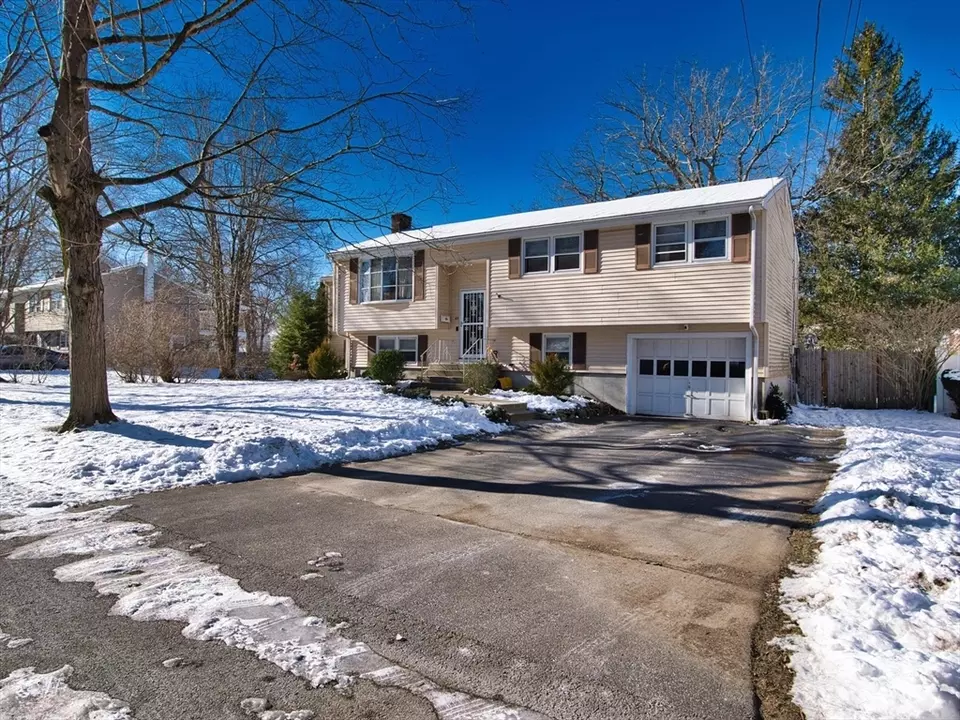 43 Overton St, Brockton, MA 02301 31 Photos Movoto