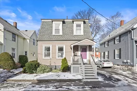 6 Allen Pl, Melrose, MA 02176
