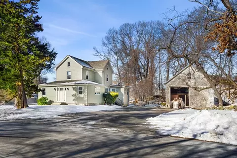 22 Old Rowley Rd, Newbury, MA 01951
