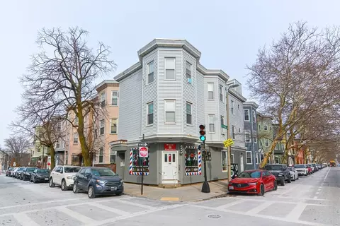 192 Chelsea St, Boston, MA 02128