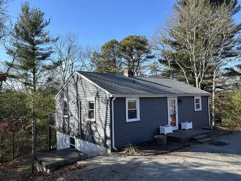 7 Crescent Rd, Plymouth, MA 02360