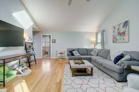 Living - 187 Union St, Hingham, MA 02043 photo 2 of 4