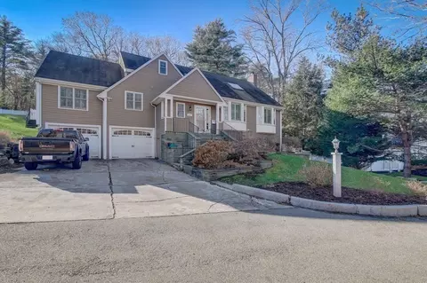 Exterior - 187 Union St, Hingham, MA 02043 photo 1 of 3