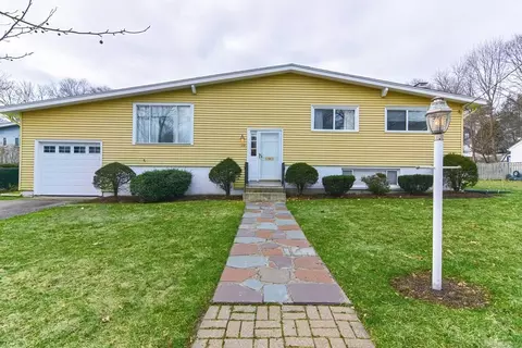 112 Harding St, Newton, MA 02465