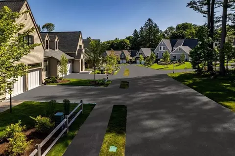21 Wolcott Woods Ln #21, Milton, MA 02186