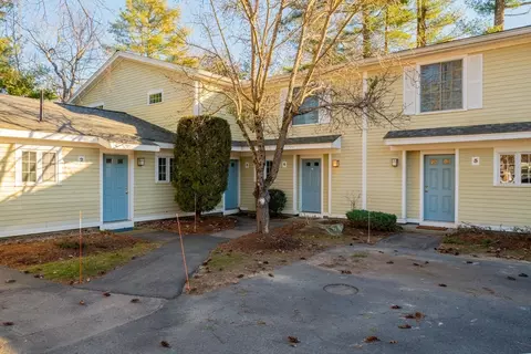2 Adams St #4, Easton, MA 02375