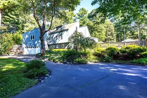 335 East St, Duxbury, MA 02332