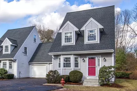40 Cinnamon Cir #40, Walpole, MA 02081