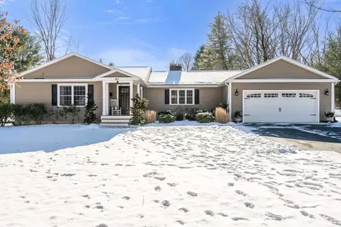 161 Fieldstone Rd, Westwood, MA 02090