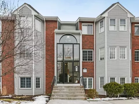 202 Tall Oaks Dr #D, Weymouth, MA 02190