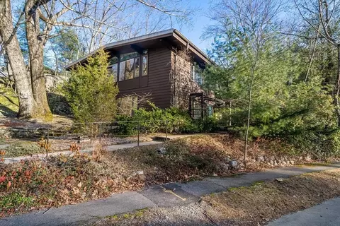 34 Bellingham Rd, Brookline, MA 02467