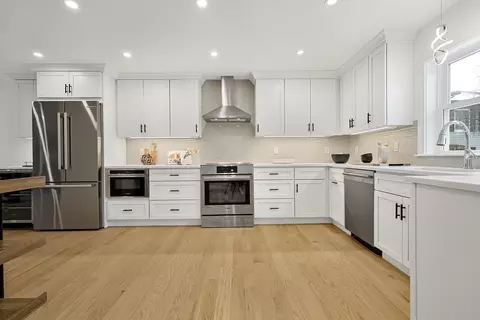 91 Staniford St #2, Auburndale, MA 02466