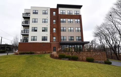 999 Hancock St #505, Quincy, MA 02169