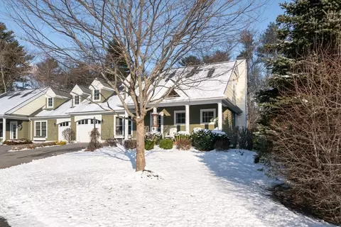 7 Sugar Maple Cir #7, Hanover, MA 02339