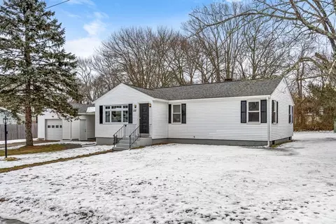 228 Sherman Rd, Somerset, MA 02726