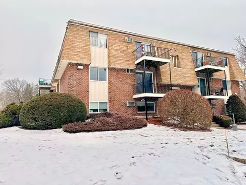 98 Pemberton St #30, Dracut, MA 01826