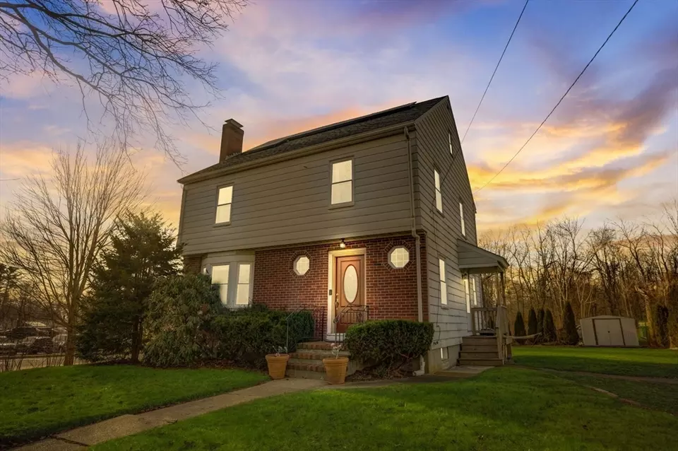 116 Congress St, Milford, MA 01757 39 Photos Movoto