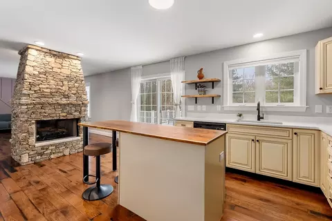 11 Whitney Rd, Berlin, MA 01503 photo 10
