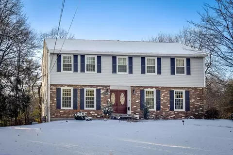 17 Cider Mill Rd, Framingham, MA 01701