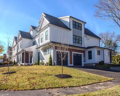 Exterior - 85 Peacedale Rd, Needham, MA 02492 photo 3 of 5