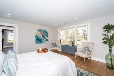 Bedroom - 85 Peacedale Rd, Needham, MA 02492 photo 2 of 5
