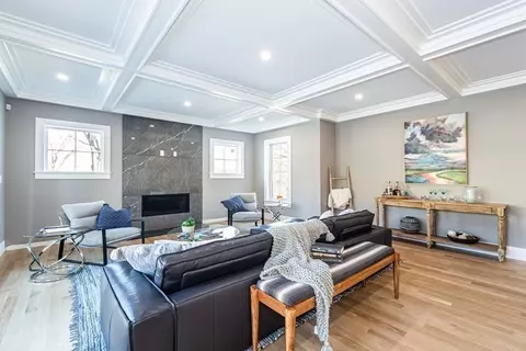 Living - 85 Peacedale Rd, Needham, MA 02492 photo 2 of 6