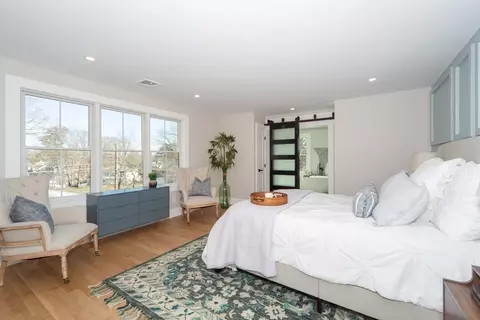 Bedroom - 85 Peacedale Rd, Needham, MA 02492 photo 1 of 5