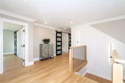 Entry Way - 85 Peacedale Rd, Needham, MA 02492 photo 4 of 4