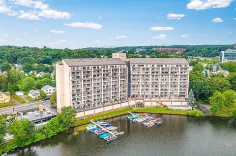 65 Lake Ave #503, Worcester, MA 01604