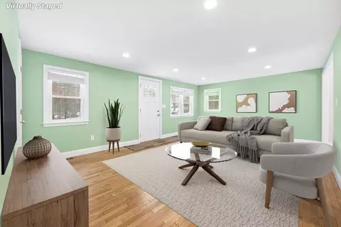 780 Plymouth St, Middleboro, MA 02346