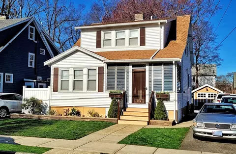 224 Ashcroft Rd, Medford, MA 02155