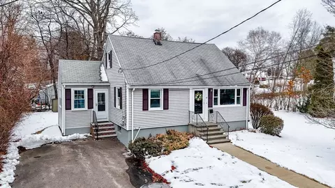19 Hillcrest Rd, Burlington, MA 01803