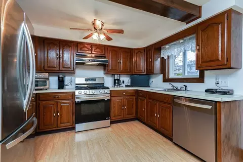 5 Iverson Rd, Beverly, MA 01915 photo 9