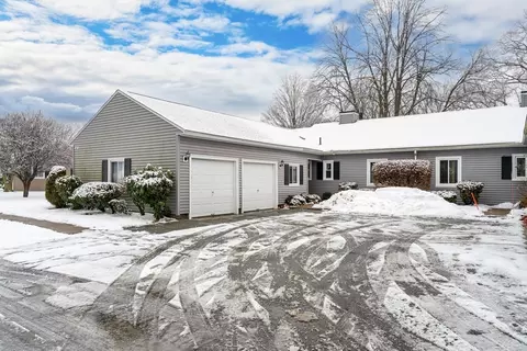 167 Applewood Dr #167, Chicopee, MA 01022