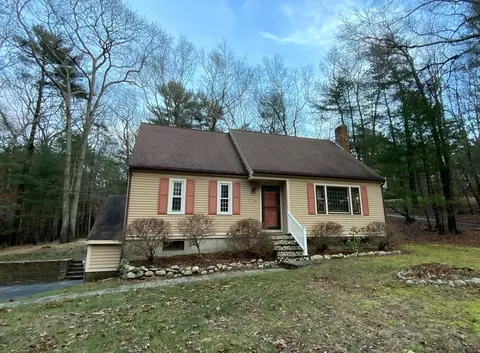 94 Smoke Hill Ridge Rd, Marshfield, MA 02050
