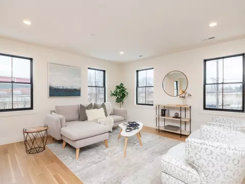 5 Rice St #3, Boston, MA 02122