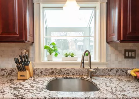 Kitchen - 5 Colonial Rd, Beverly, MA 01915 photo 5 of 5