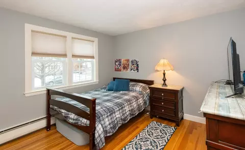 Bedroom - 5 Colonial Rd, Beverly, MA 01915 photo 2 of 7