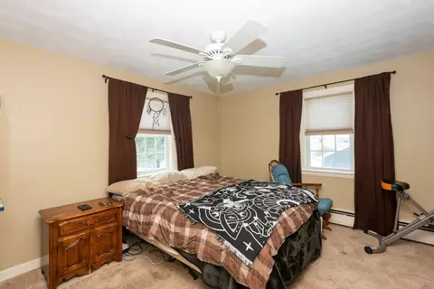 Bedroom - 5 Colonial Rd, Beverly, MA 01915 photo 4 of 7