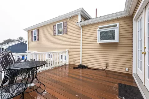 Exterior - 5 Colonial Rd, Beverly, MA 01915 photo 6 of 7
