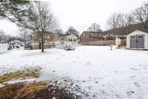 View/Area - 5 Colonial Rd, Beverly, MA 01915 photo 3 of 3